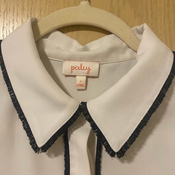 WHITE BLOUSE - LIGHT WEIGHT - Picture 4 of 4